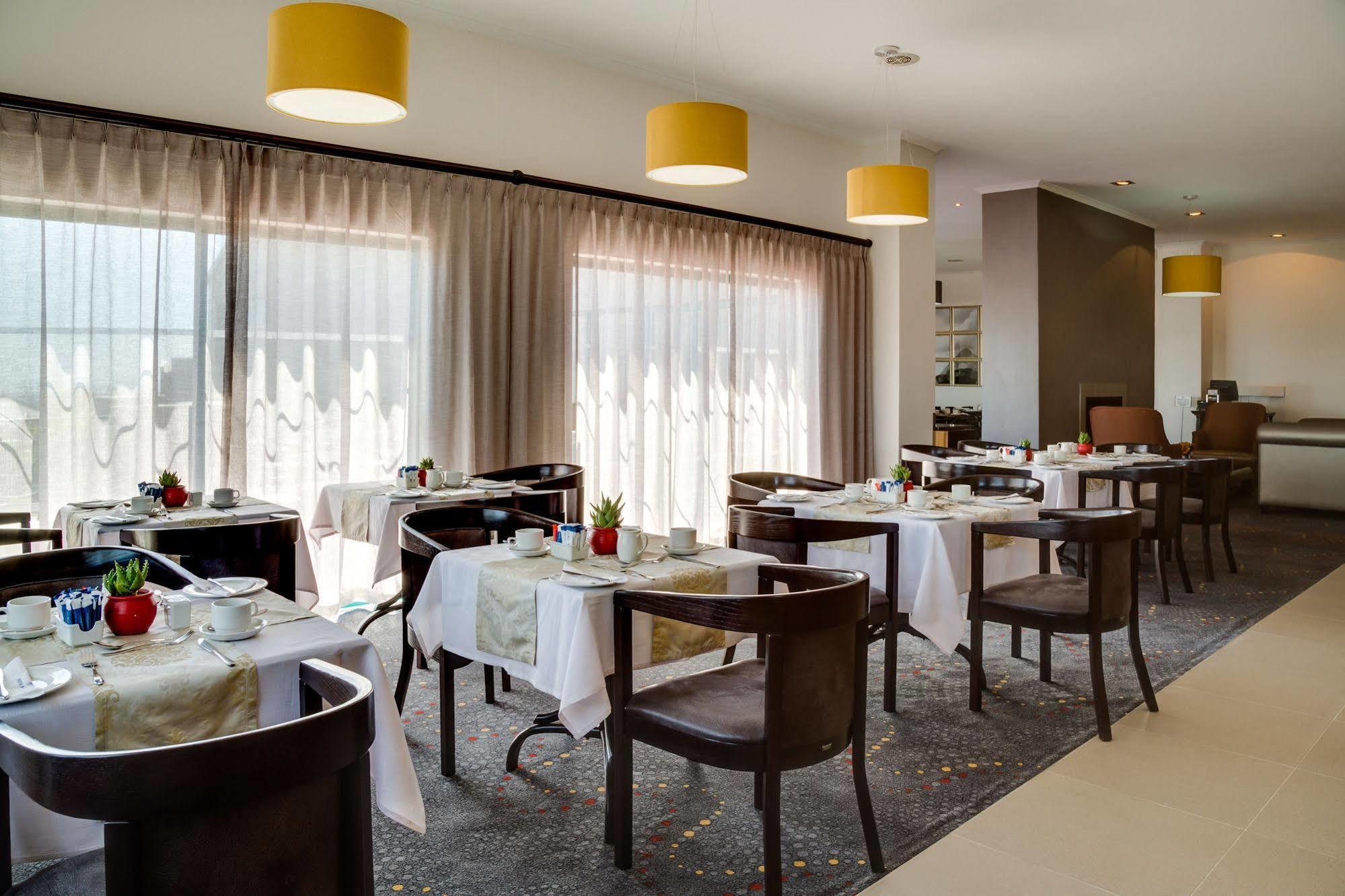 Protea Hotel By Marriott Cape Town Tyger Valley Bellville Buitenkant foto