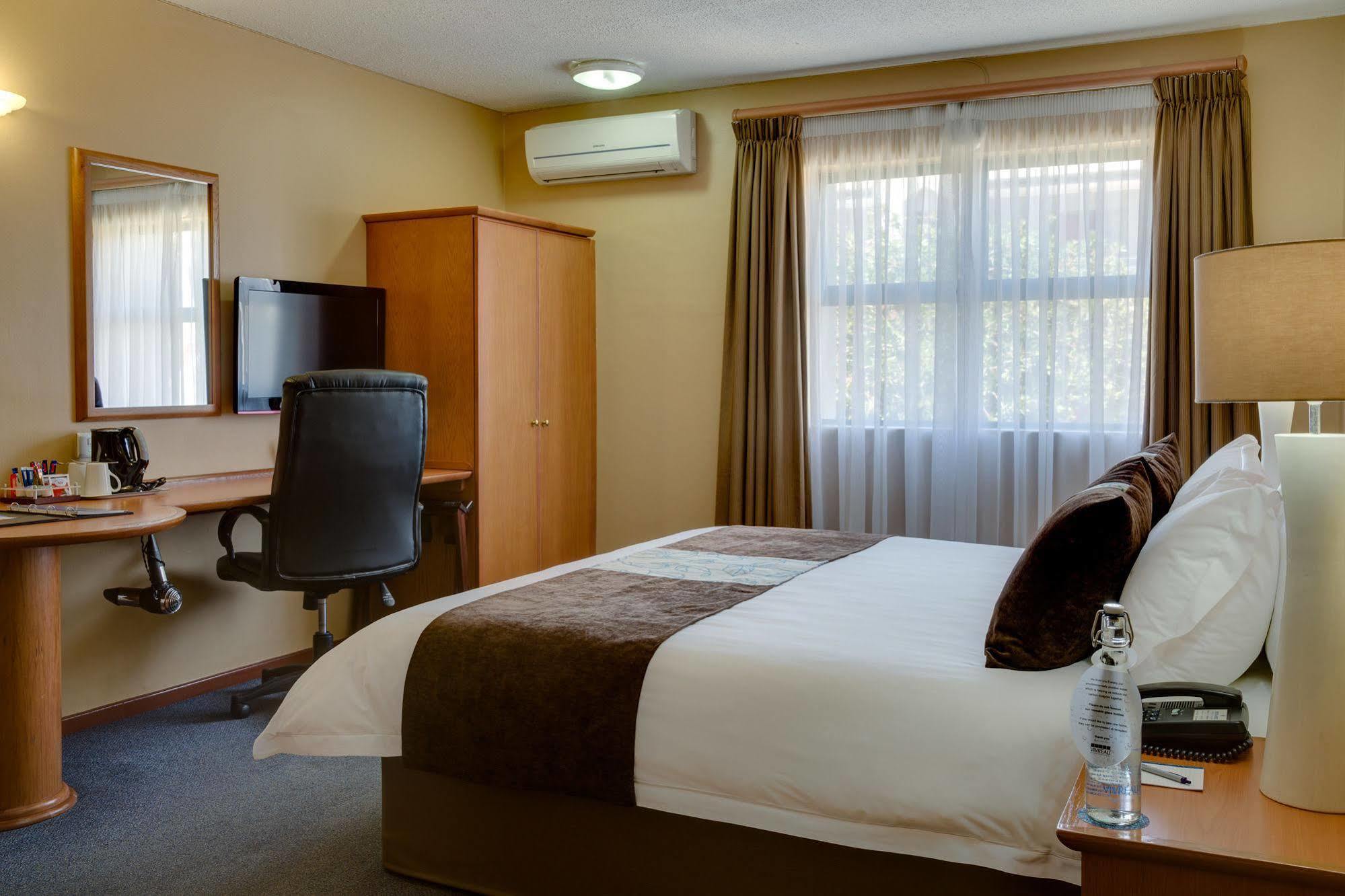 Protea Hotel By Marriott Cape Town Tyger Valley Bellville Buitenkant foto